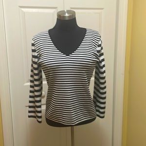 Pointelle Knit pullover sweater size M, black and white stripes Size Medium